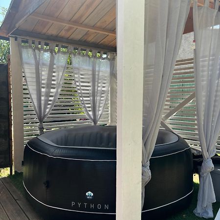 Le Chalet Pignantais Avec Option Jacuzzi Pignans Exterior photo